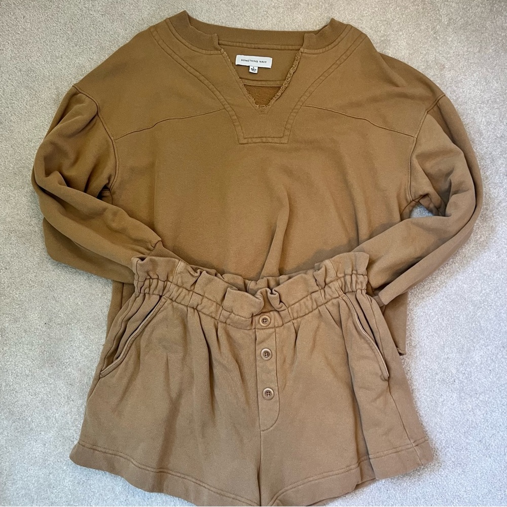 Something Navy sweatshirt and shorts set camel brown size large
